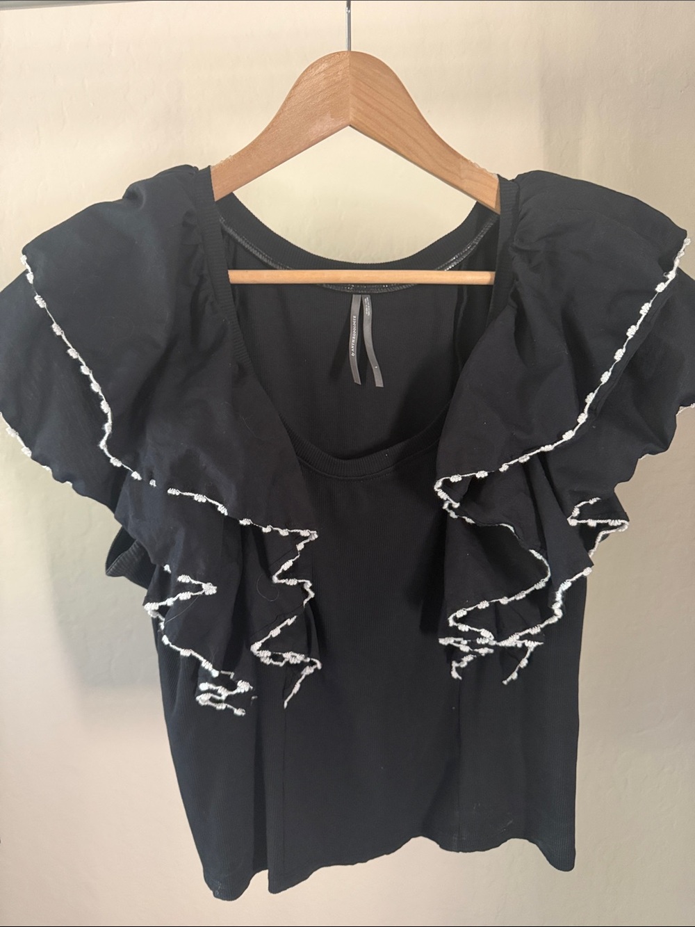 By Anthropologie Oversized Ruffles Ribbed Top Black White Ric Rac Trim Size L - Picture 5 of 7